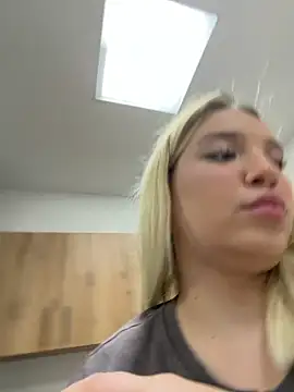 Snapshot of KilianaNoir chatting on 03-09-26, 08:02 KilianaNoir online show from 03-09-26, 08:02