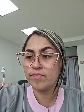 Laurenwc online show from 11-11-25, 07:25