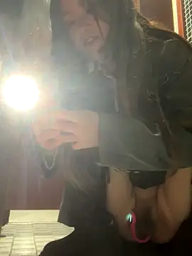 Snapshot of luna-sisi chatting on 11-19-25, 11:54 luna-sisi online show from 11-19-25, 11:54