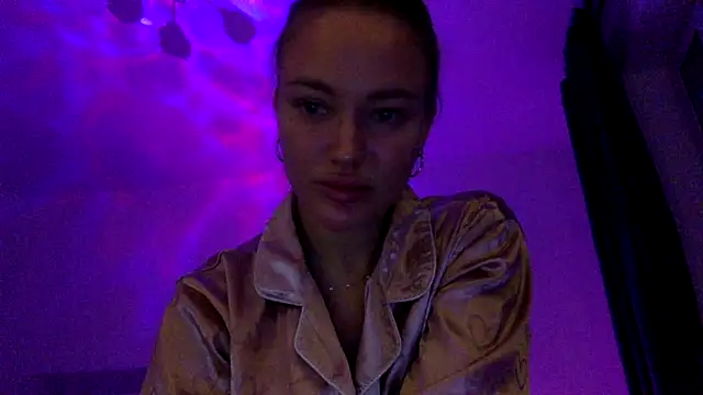 Snapshot of ToriLori chatting on 11-08-25, 06:29 ToriLori online show from 11-08-25, 06:29