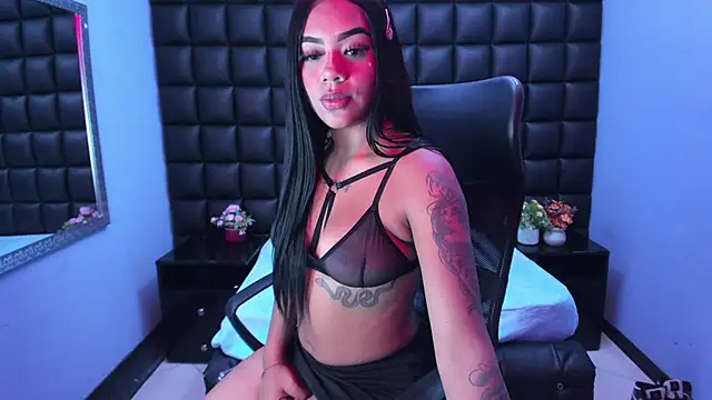 Snapshot of MarianaGibson chatting on 04-16-26, 01:45 MarianaGibson online show from 04-16-26, 01:45