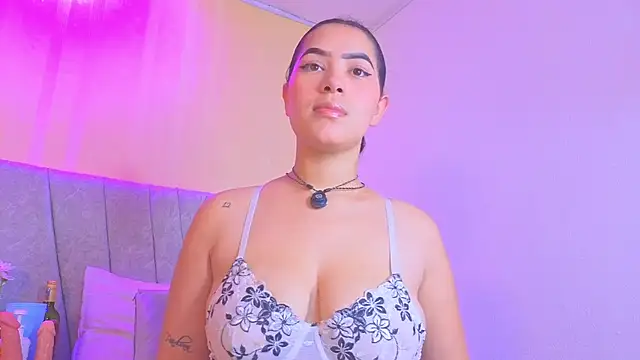 Snapshot of paulina__rose chatting on 03-14-26, 05:51 paulina rose online show from 03-14-26, 05:51