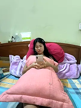 Lynly k2 online show from 04-28-26, 02:27