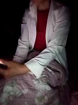 Lynn-122 online show from 04-19-26, 08:11