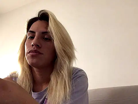 ESTRELLABERECHUCKY online show from 11-20-25, 08:41