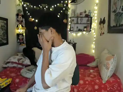 Snapshot of JUANBIGCOCK21CM chatting on 12-15-25, 09:02 JUANBIGCOCK21CM online show from 12-15-25, 09:02