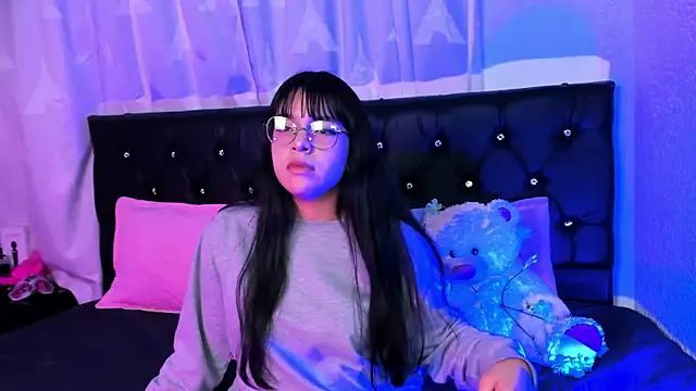 Snapshot of yuri_ichiko chatting on 11-18-25, 11:58 yuri ichiko online show from 11-18-25, 11:58