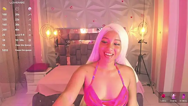 Saloome collins online show from 11-12-25, 04:46