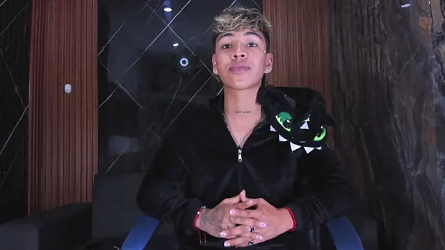 Timmy Kiing  online show from 11-23-25, 08:52