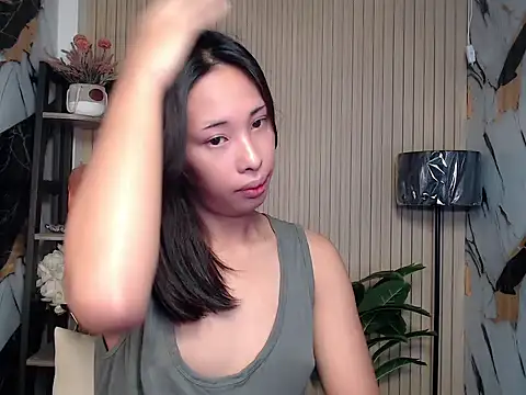 YumsSantos online show from 03-11-26, 05:57