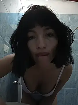 Luna juicy online show from 11-27-25, 09:50