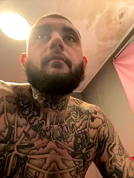 Snapshot of trickydickydaddy chatting on 12-03-25, 10:46 trickydickydaddy online show from 12-03-25, 10:46