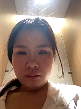 Snapshot of xoxo7799 chatting on 12-14-25, 03:23 xoxo7799 online show from 12-14-25, 03:23