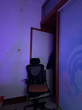 Snapshot of xoxo7799 chatting on 01-17-26, 05:27 xoxo7799 online show from 01-17-26, 05:27