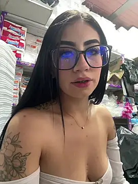 Snapshot of SCARLETT_INK_ chatting on 02-22-26, 04:49 SCARLETT INK online show from 02-22-26, 04:49