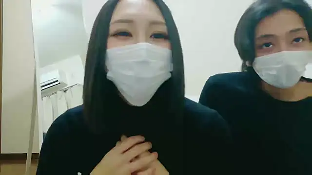 Snapshot of Eno-jpn chatting on 12-04-25, 08:23 Eno-jpn online show from 12-04-25, 08:23