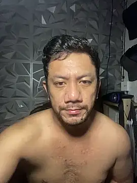 Snapshot of Poyslams chatting on 11-08-25, 01:33 Poyslams online show from 11-08-25, 01:33