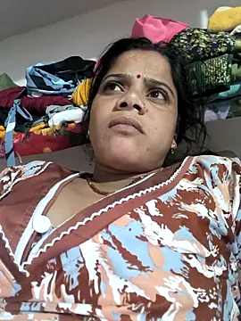 Hot suini online show from 03-12-26, 08:09