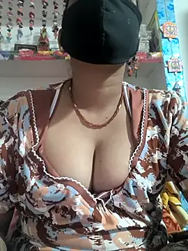 Hot suini online show from 03-14-26, 06:19