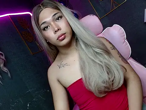 Snapshot of slutty_lauraxxx chatting on 02-22-26, 01:42 slutty lauraxxx online show from 02-22-26, 01:42