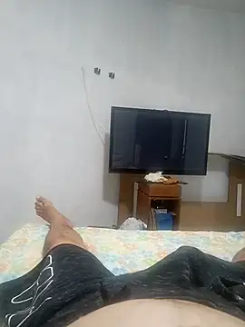 Snapshot of Lupercinio chatting on 11-15-25, 01:07 Lupercinio online show from 11-15-25, 01:07