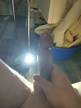 Snapshot of Artem27vz chatting on 02-13-26, 11:17 Artem27vz online show from 02-13-26, 11:17