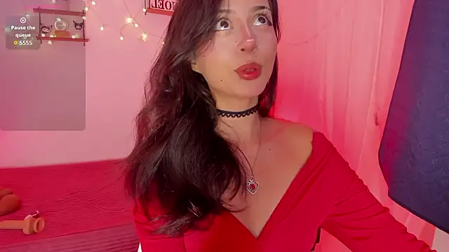 Tamara Aluna  online show from 02-14-26, 07:10