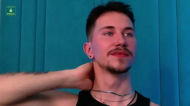 IskellaEvans online show from 11-12-25, 01:28