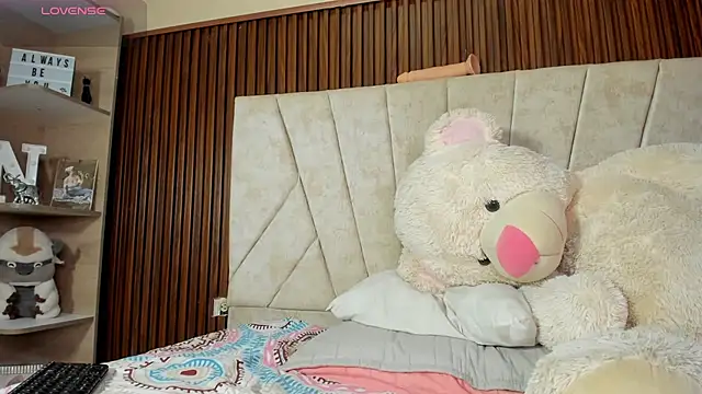 AMARA BRUNET online show from 01-16-26, 01:15