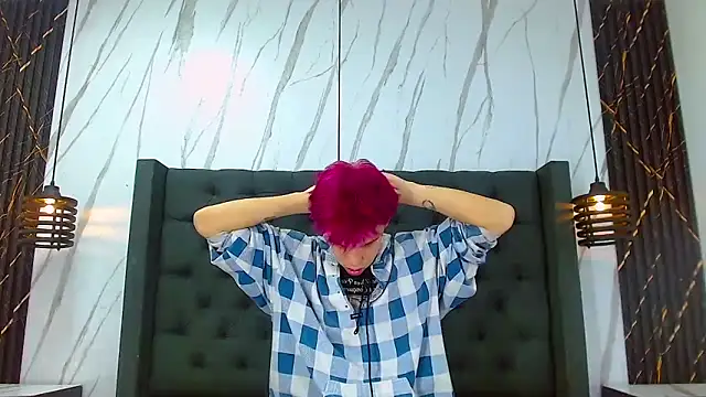 Liam York  online show from 04-28-26, 04:17