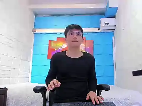 ElanGiraldo online show from 02-15-26, 09:00