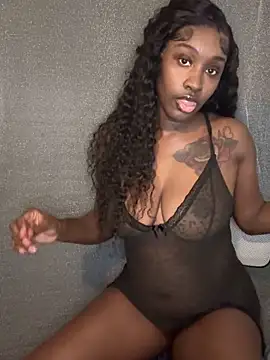 Snapshot of ToyaThick chatting on 11-15-25, 10:26 ToyaThick online show from 11-15-25, 10:26