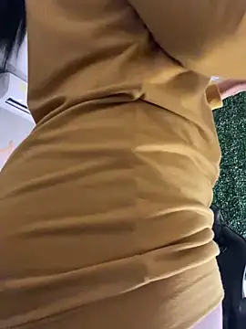 Snapshot of SashaMystique_ chatting on 11-20-25, 01:28 SashaMystique online show from 11-20-25, 01:28