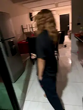 Snapshot of latinahorny11 chatting on 11-19-25, 03:28 latinahorny11 online show from 11-19-25, 03:28