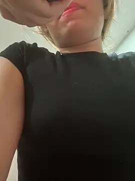 Snapshot of latinahorny11 chatting on 03-07-26, 06:21 latinahorny11 online show from 03-07-26, 06:21