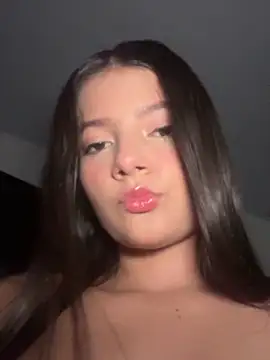 Snapshot of EmmiiGlow chatting on 02-10-26, 06:28 EmmiiGlow online show from 02-10-26, 06:28