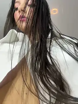 EmmiiGlow online show from 03-23-26, 10:47