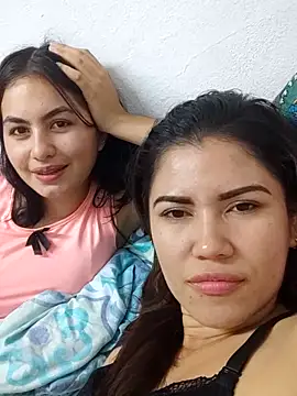 2siluetas seductoras online show from 11-15-25, 03:26