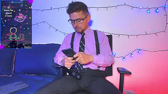 Snapshot of Prince1_dark chatting on 12-19-25, 04:19 Prince1 dark online show from 12-19-25, 04:19