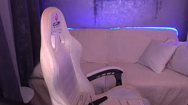 Snapshot of CarolinaaFoxyyy chatting on 11-13-25, 03:55 CarolinaaFoxyyy online show from 11-13-25, 03:55