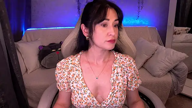 Snapshot of CarolinaaFoxyyy chatting on 11-27-25, 01:35 CarolinaaFoxyyy online show from 11-27-25, 01:35