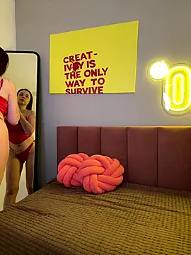 Erica Nelson online show from 11-21-25, 01:37