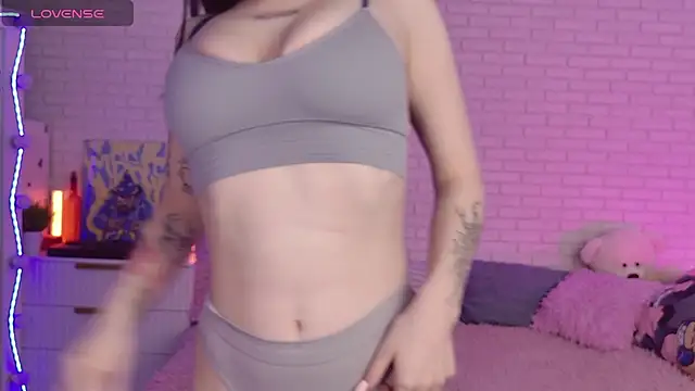 Snapshot of Darineko_ chatting on 03-03-26, 05:46 Darineko online show from 03-03-26, 05:46