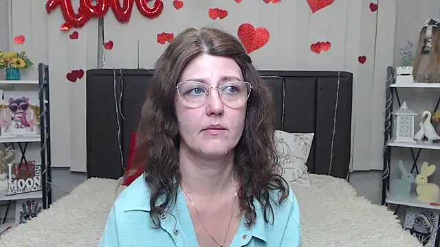 Snapshot of RoseHille chatting on 05-28-26, 05:21 RoseHille online show from 05-28-26, 05:21