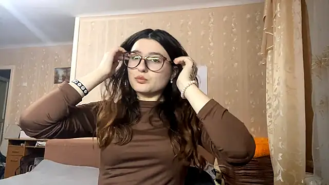 Snapshot of DonnieBooton chatting on 11-21-25, 01:10 DonnieBooton online show from 11-21-25, 01:10