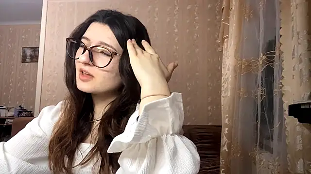 Snapshot of DonnieBooton chatting on 12-18-25, 01:28 DonnieBooton online show from 12-18-25, 01:28