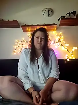 Snapshot of Persephone_CH_off chatting on 11-22-25, 02:49 Persephone CH off online show from 11-22-25, 02:49