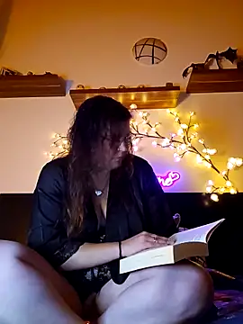 Snapshot of Persephone_CH_off chatting on 11-27-25, 08:44 Persephone CH off online show from 11-27-25, 08:44