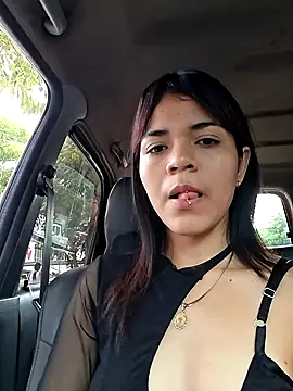 Snapshot of Skinny_Wet chatting on 11-11-25, 08:09 Skinny Wet online show from 11-11-25, 08:09