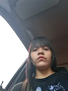 Snapshot of Skinny_Wet chatting on 11-18-25, 01:04 Skinny Wet online show from 11-18-25, 01:04